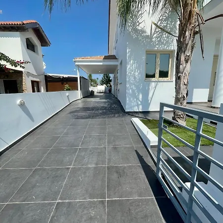 Villa Lydia's