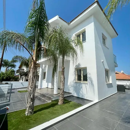 Villa Lydia's Protaras