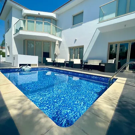 Lydia's Villa